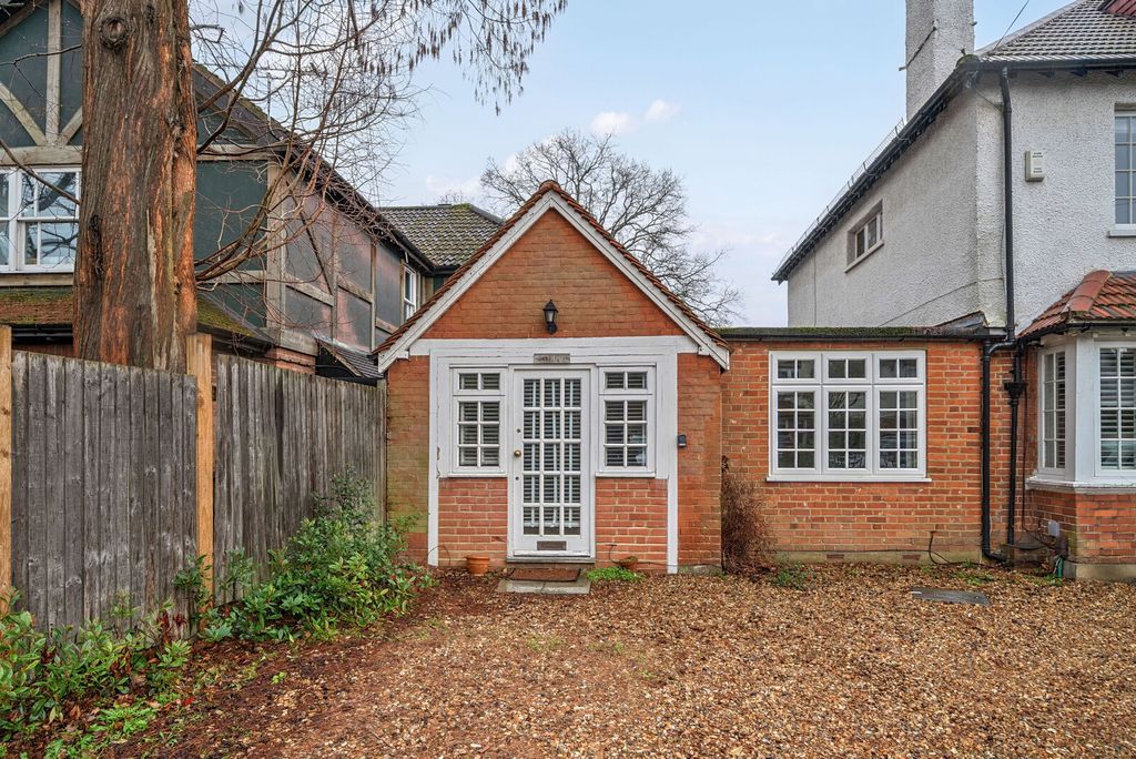 Property photo 2 of 14 1399726-15-69662E...