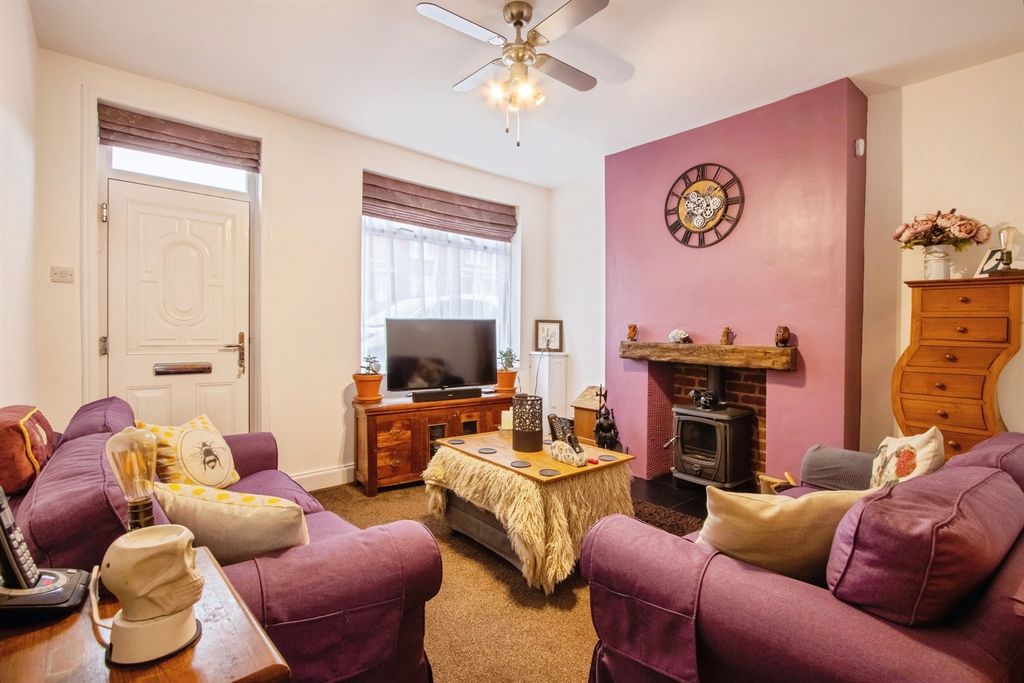 Property photo 2 of 14