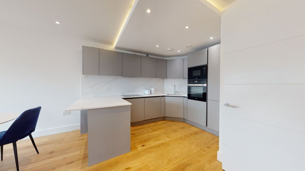 Property photo 2 of 19 Kitchen