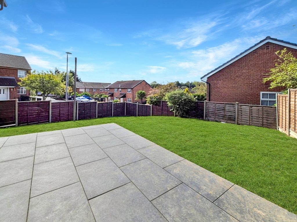 Property photo 2 of 13 4511942