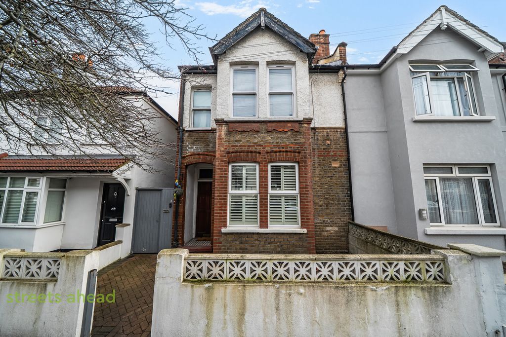 Property photo 3 of 17 6dc969c6-0Ade-465...