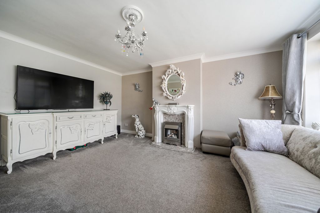 Property photo 2 of 21 Reception