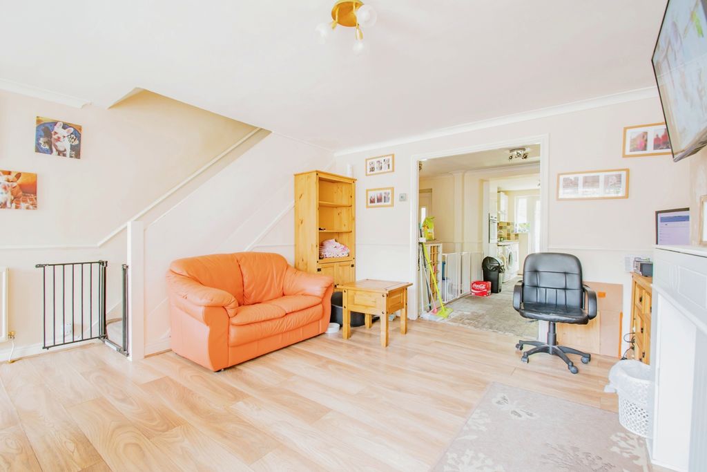 Property photo 2 of 15