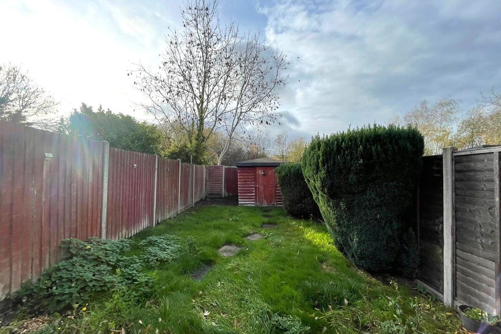 Property photo 2 of 9 Picture No. 12