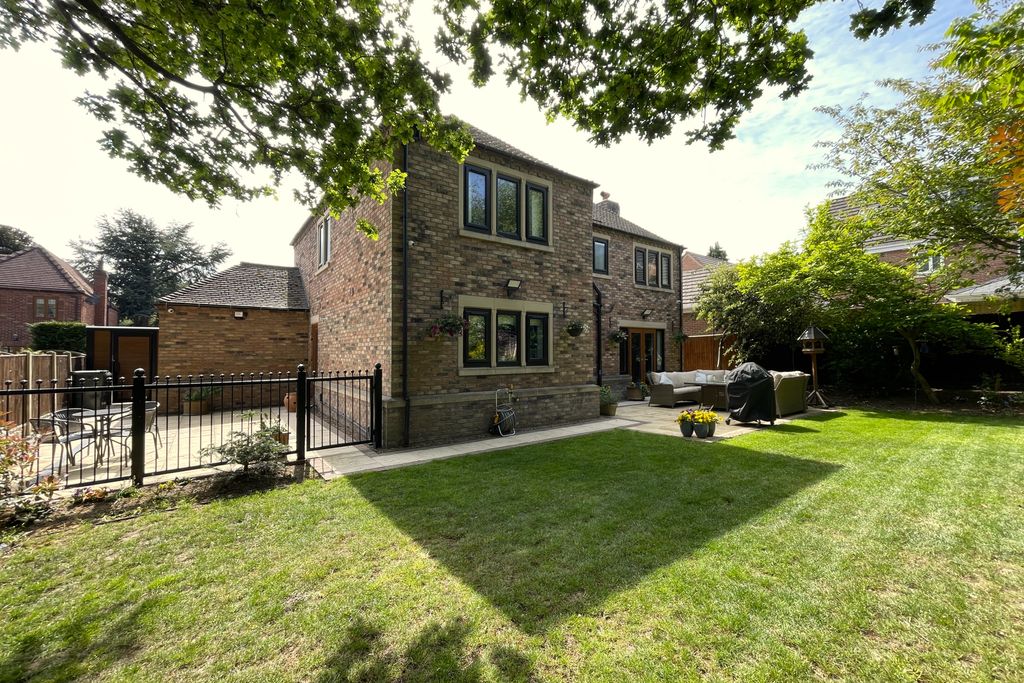 Property photo 2 of 29 29