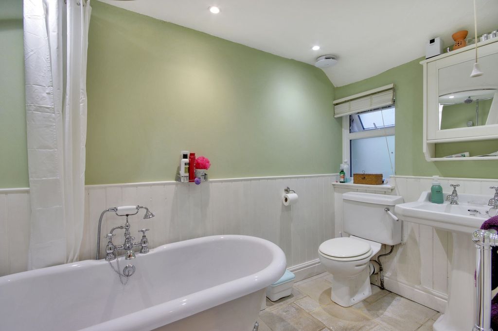 Property photo 3 of 13