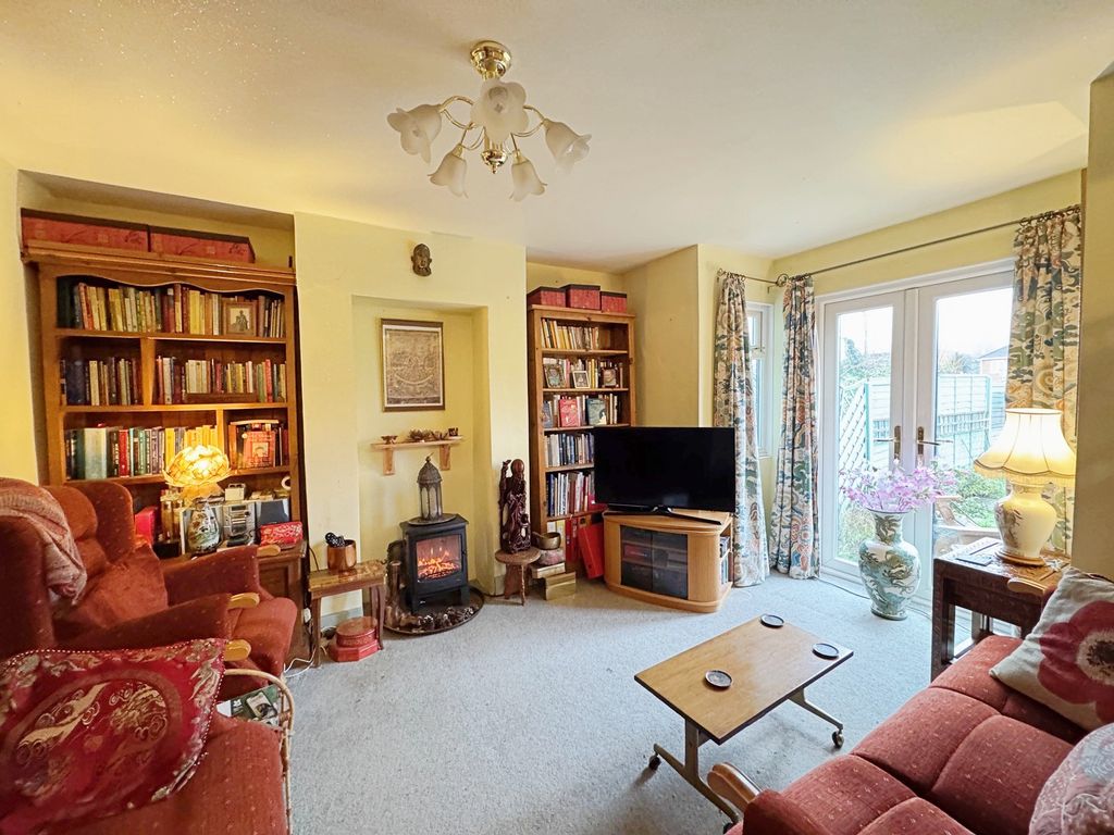 Property photo 2 of 14 Lounge