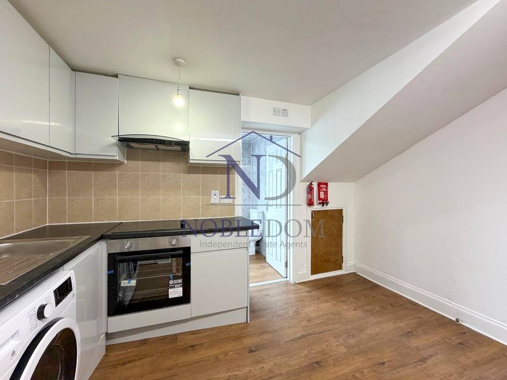 Property photo 2 of 6 Gallery