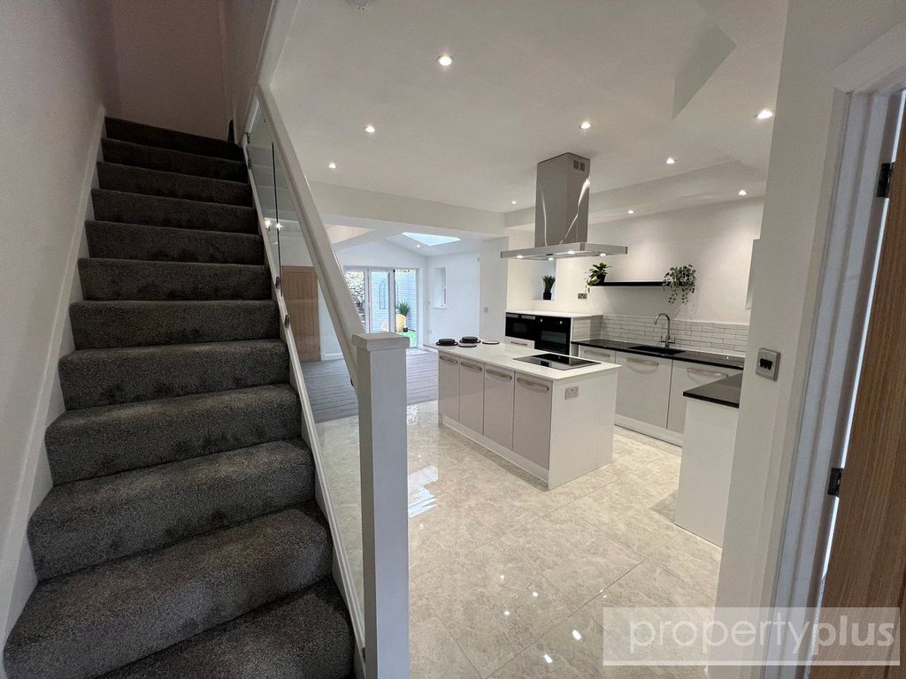 Property photo 3 of 16 Picture No. 10