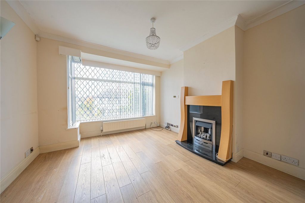 Property photo 3 of 17 Picture No. 18
