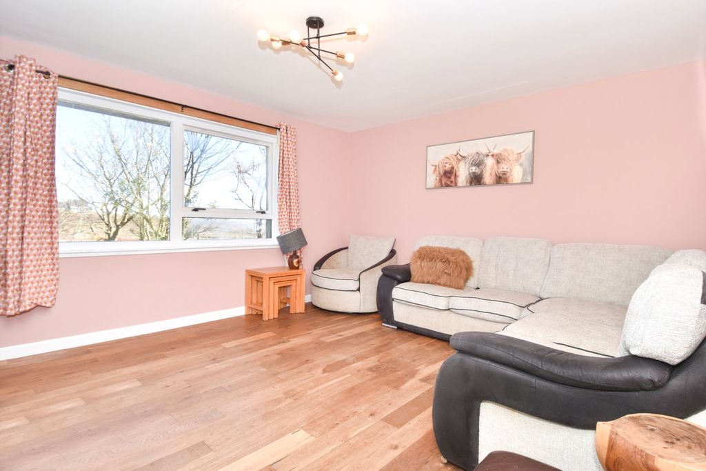 Property photo 2 of 35