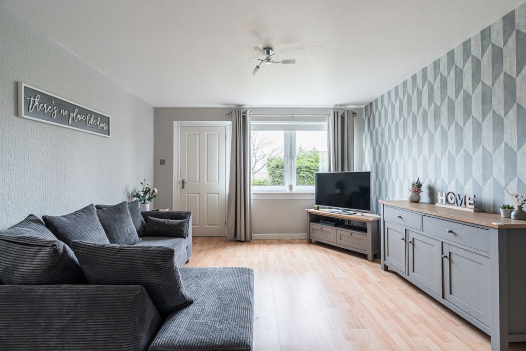 Property photo 2 of 17 Property Image 2