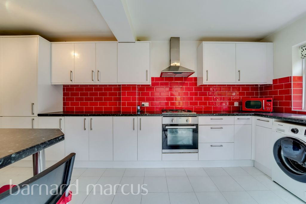 Property photo 3 of 12 Image