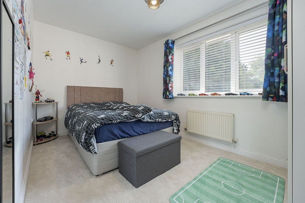 Property photo 3 of 18