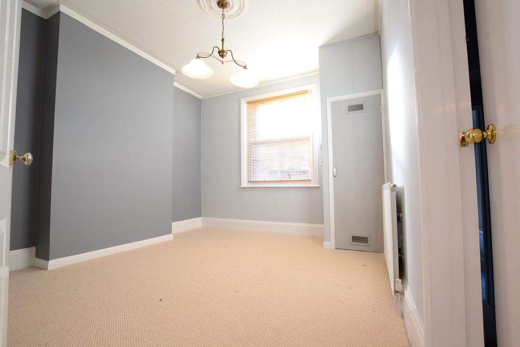 Property photo 3 of 11 Bedroom