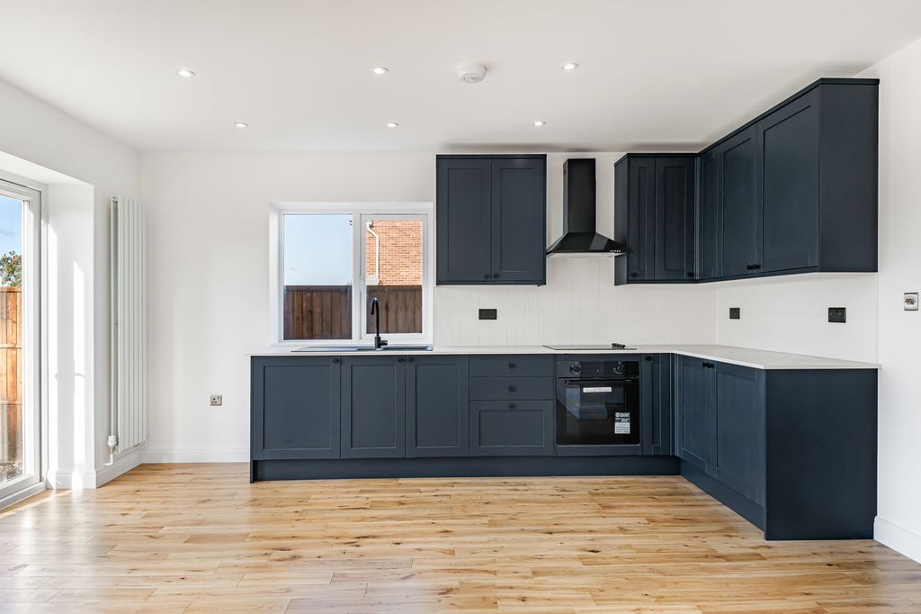 Property photo 3 of 16 Kitchen