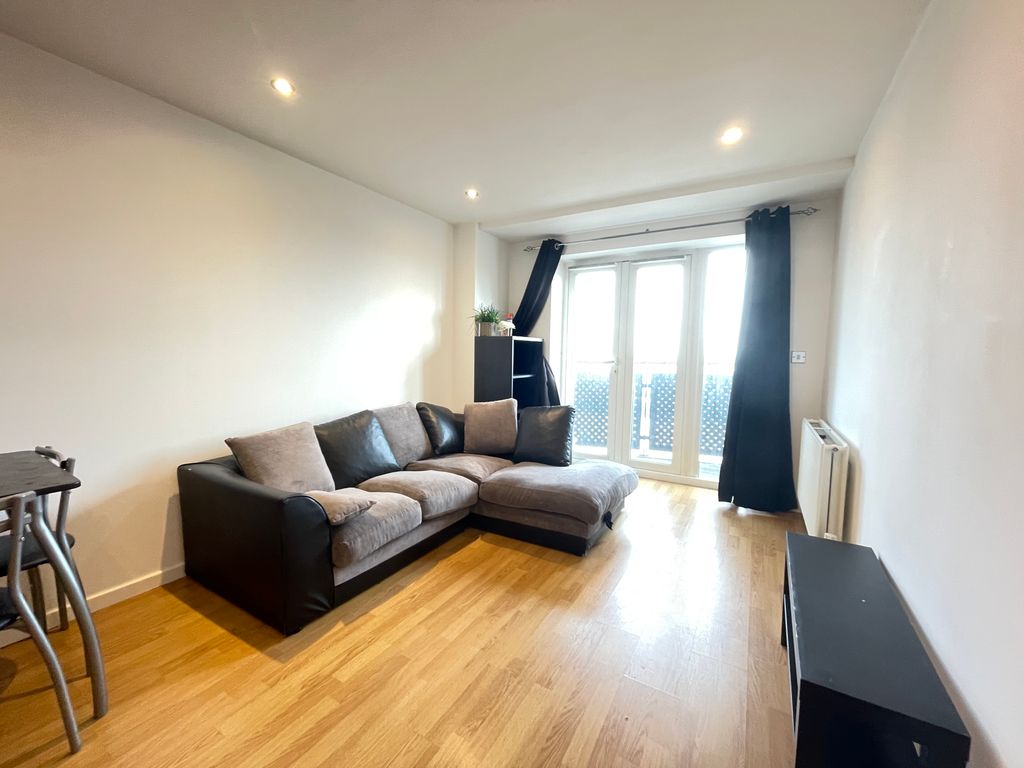 Property photo 2 of 6