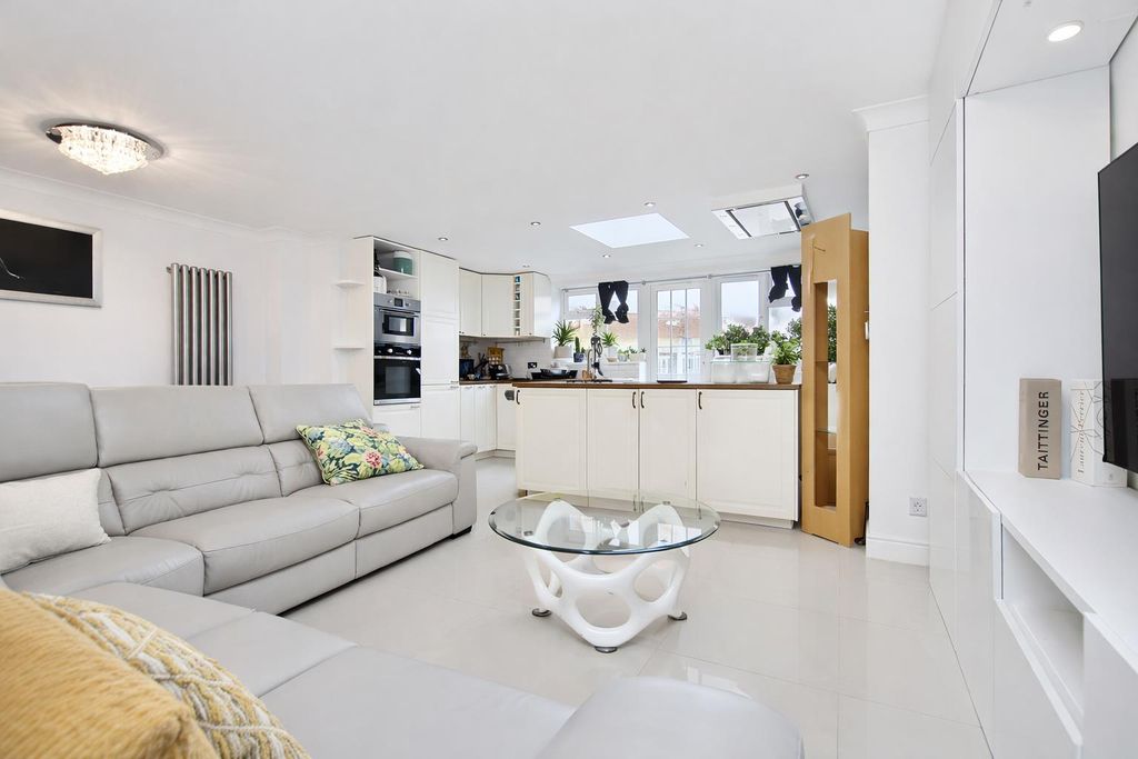 Property photo 1 of 9 94128Ec7-98A9-4157-B342-ce1F5Ec6F8Fc.Png