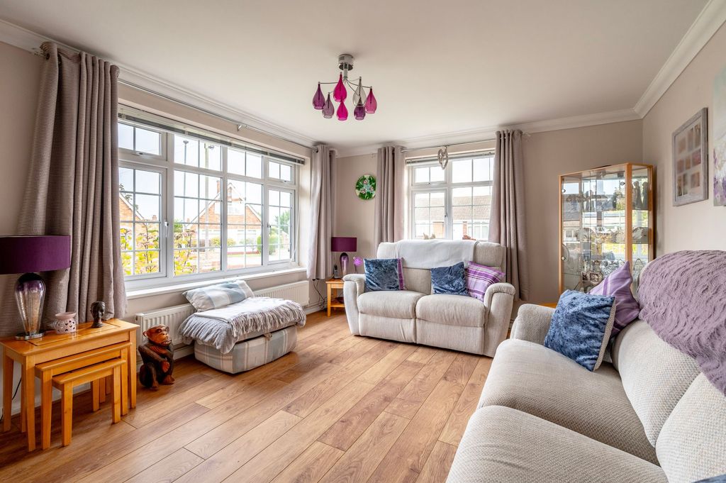 Property photo 2 of 18