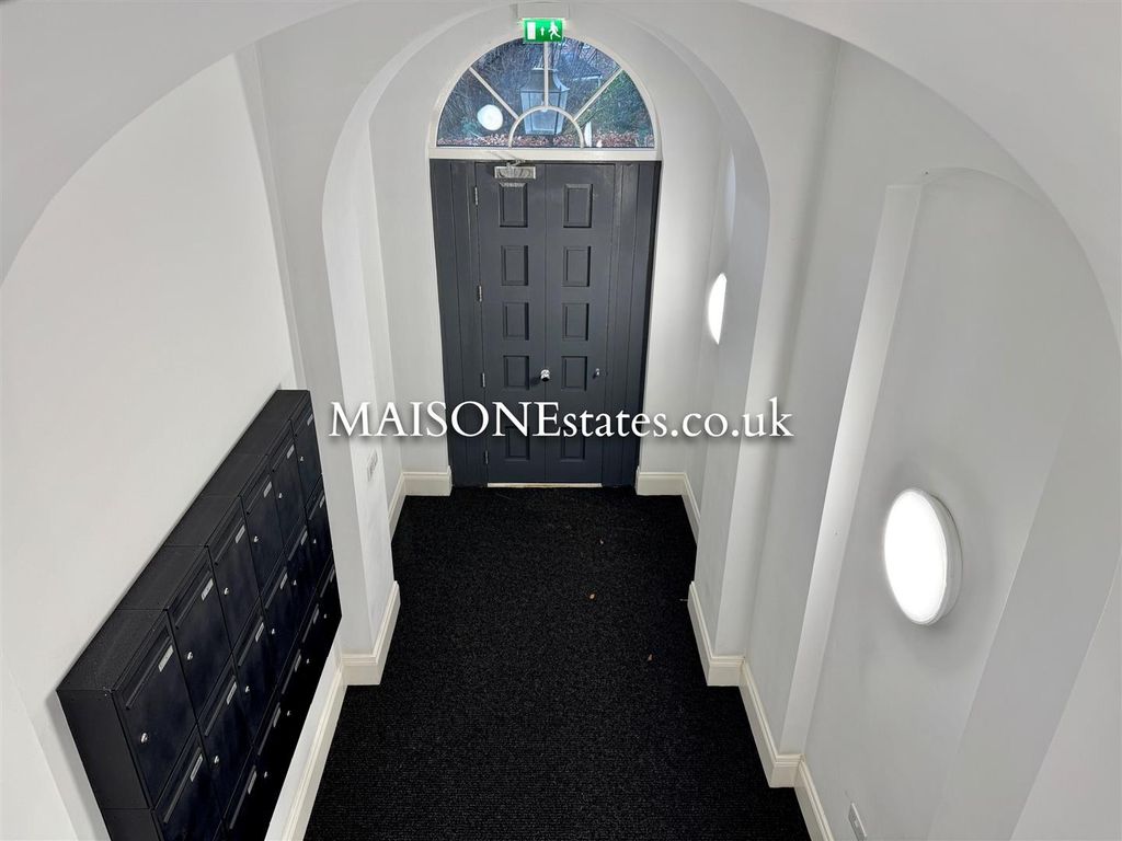Property photo 3 of 11 Entrance.Jpg