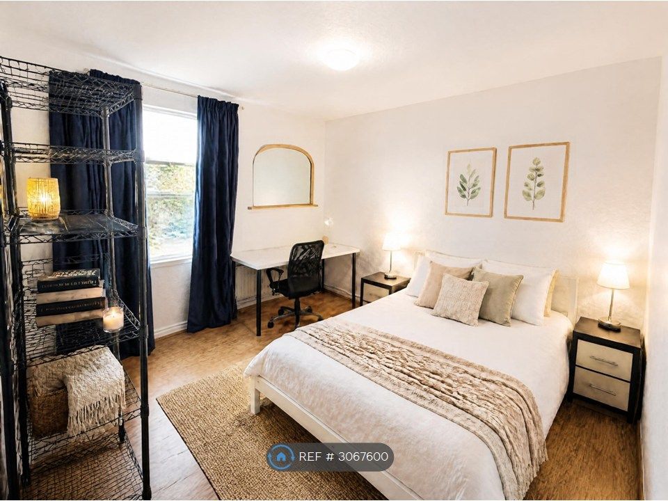 Property photo 2 of 11 Master Bedroom
