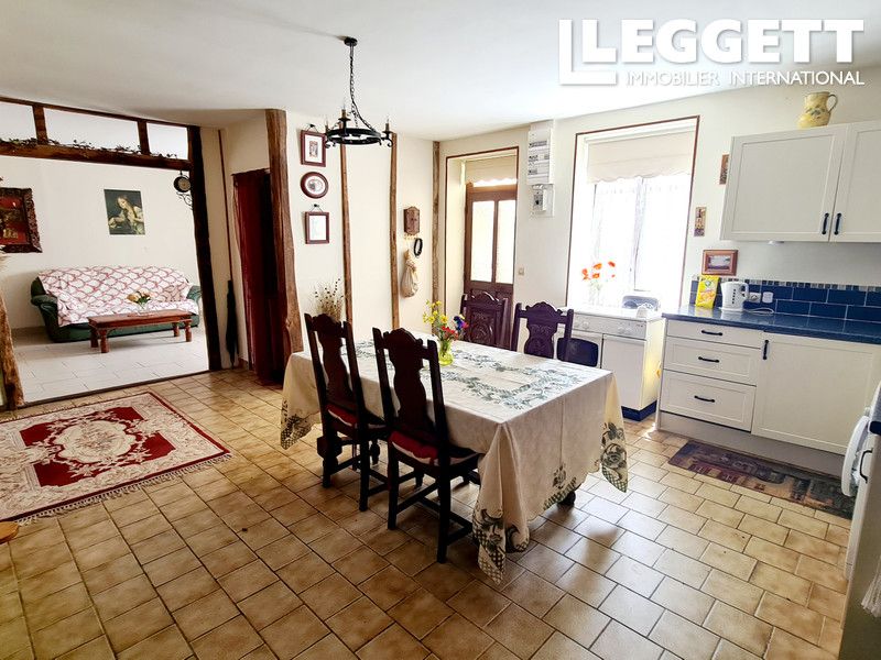 Property photo 3 of 10
