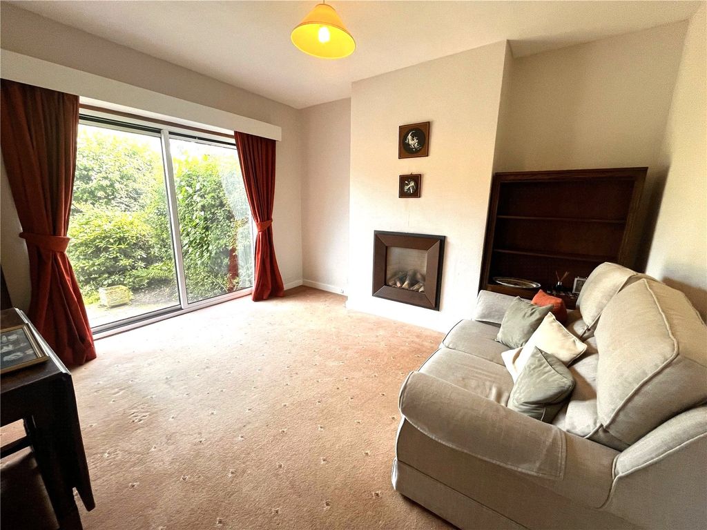 Property photo 2 of 16 Picture No. 24