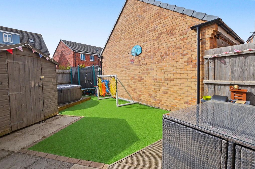 Property photo 2 of 17 Rear Garden
