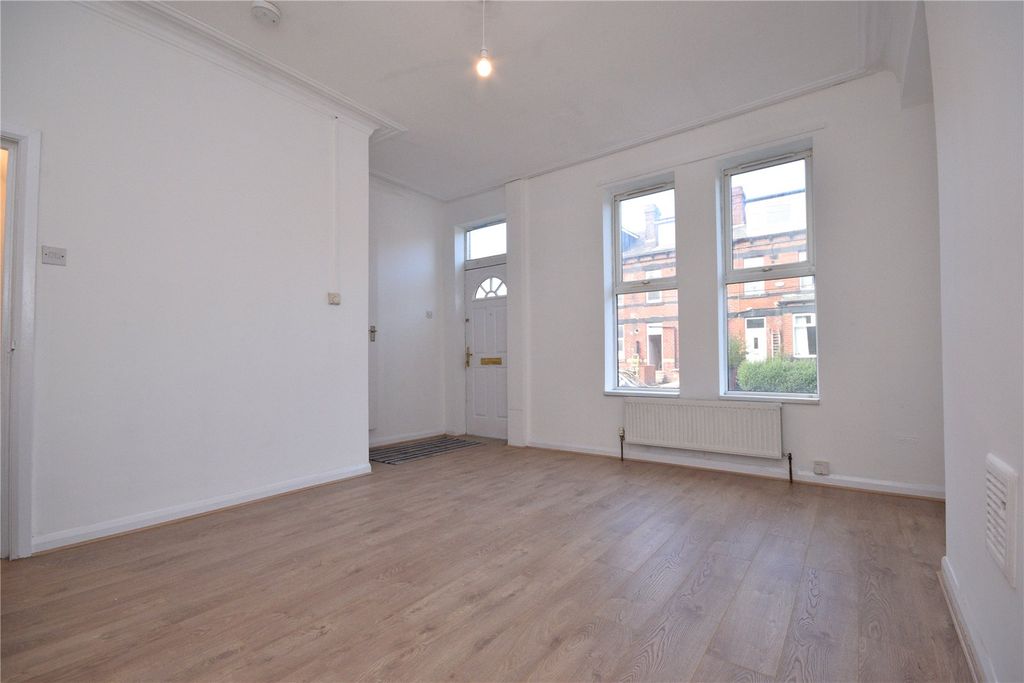 Property photo 2 of 10 Picture No. 07