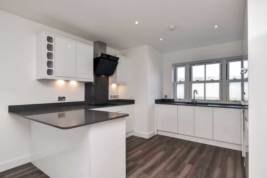 Property photo 2 of 42 Picture No. 21