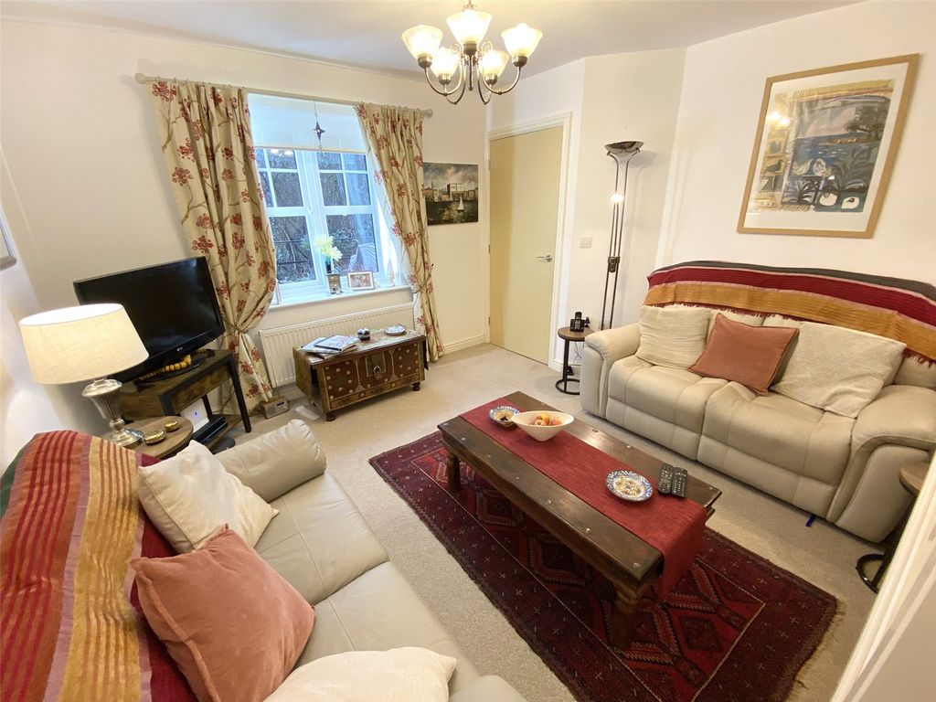 Property photo 3 of 15 Picture No. 12