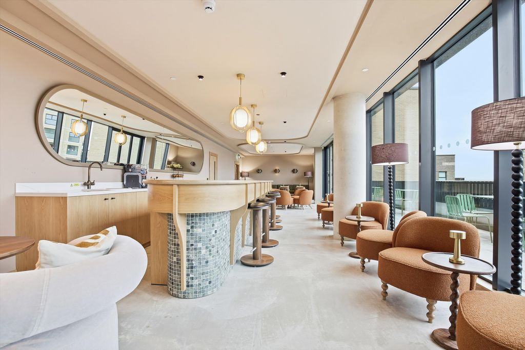 Property photo 3 of 27 Image