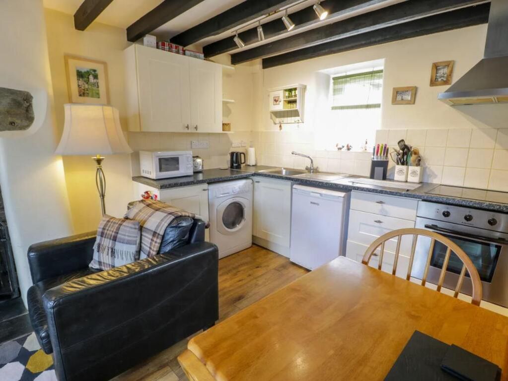 Property photo 2 of 6