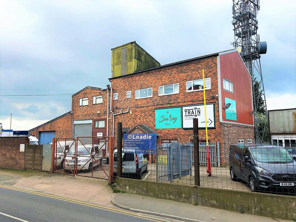 Property photo 1 of 9 Station Yard Main Pic.Jpg