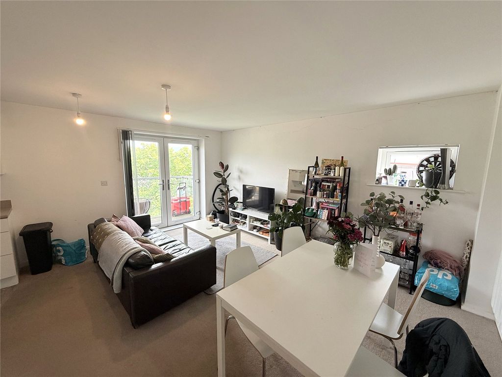 Property photo 1 of 10 Picture No. 08