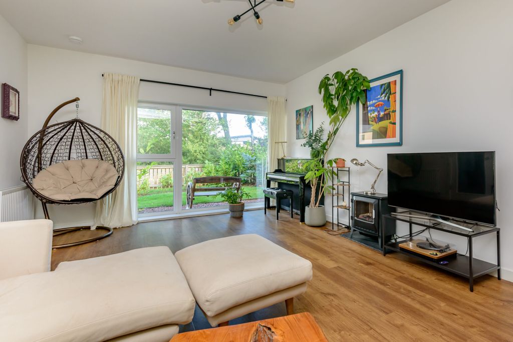 Property photo 3 of 19