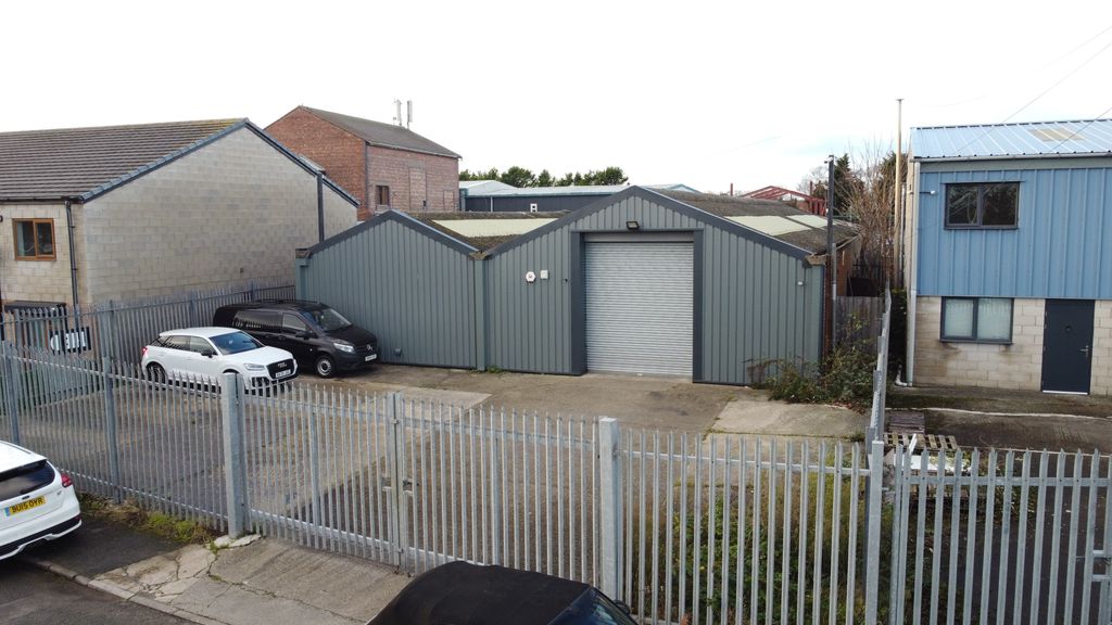 Property photo 1 of 4