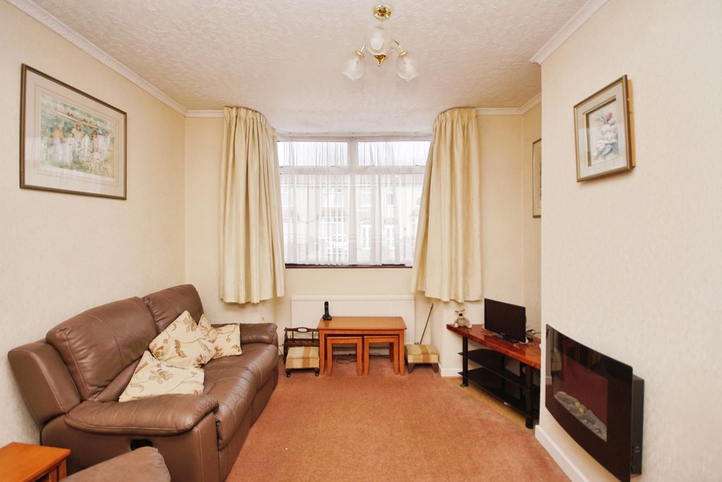 Property photo 2 of 18 Photo