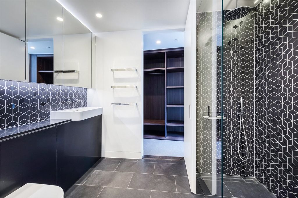 Property photo 3 of 10 Picture No. 05