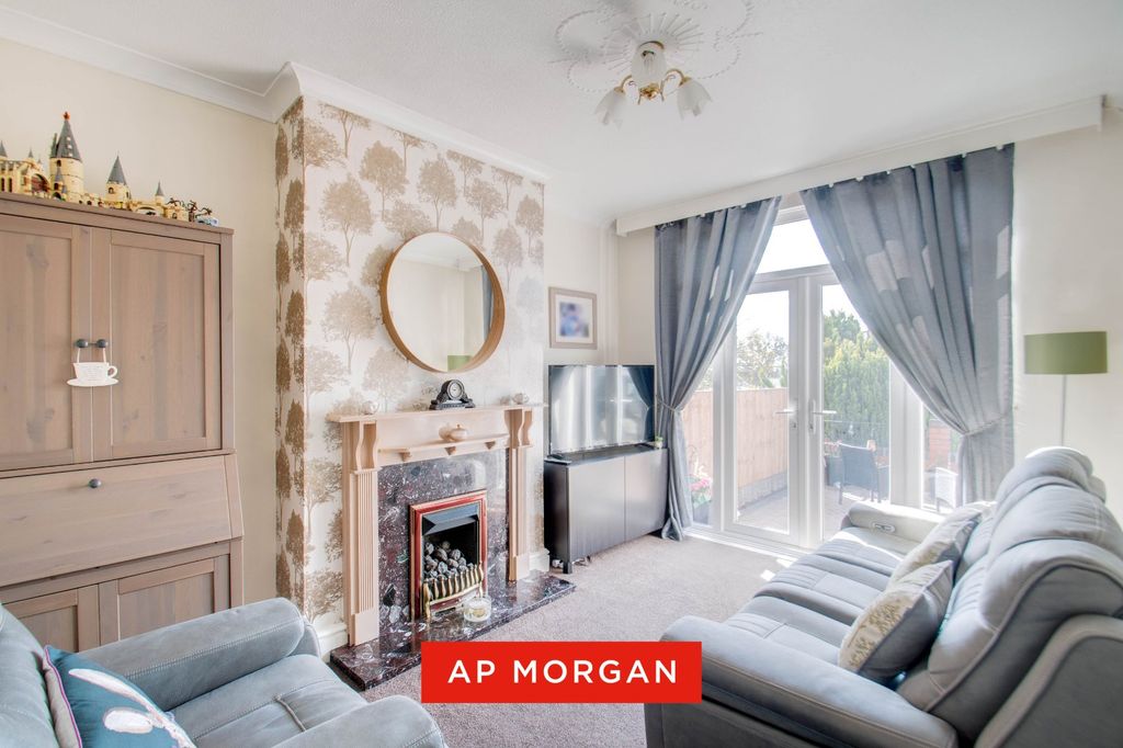 Property photo 2 of 19 Picture No. 03