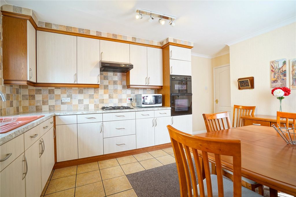 Property photo 2 of 12 Picture No. 07