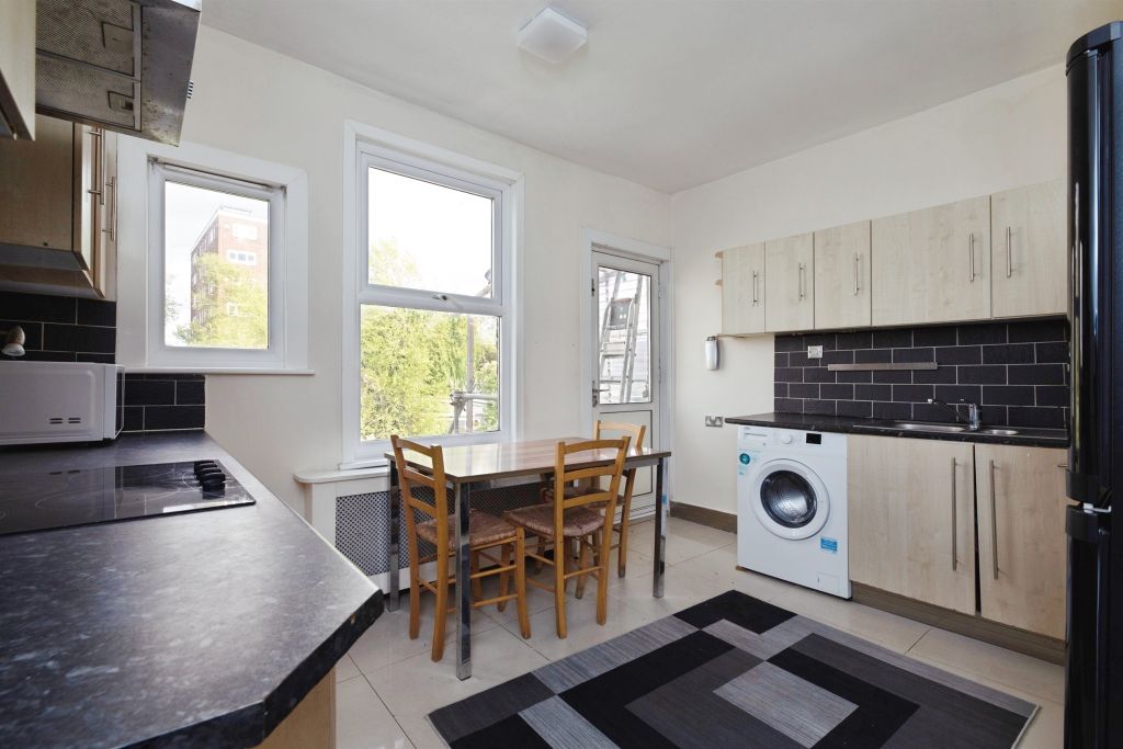 Property photo 3 of 18
