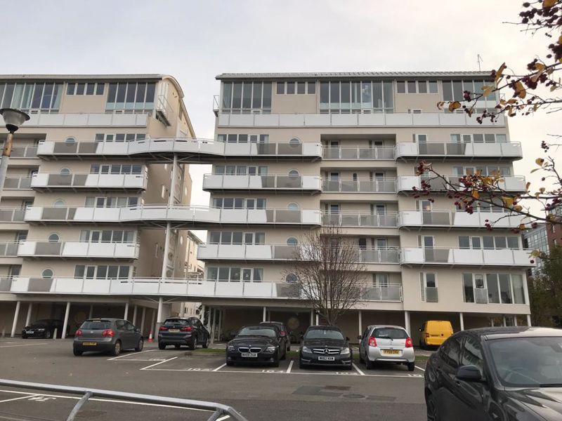 Property photo 1 of 12 Royal Quay Secure Parking