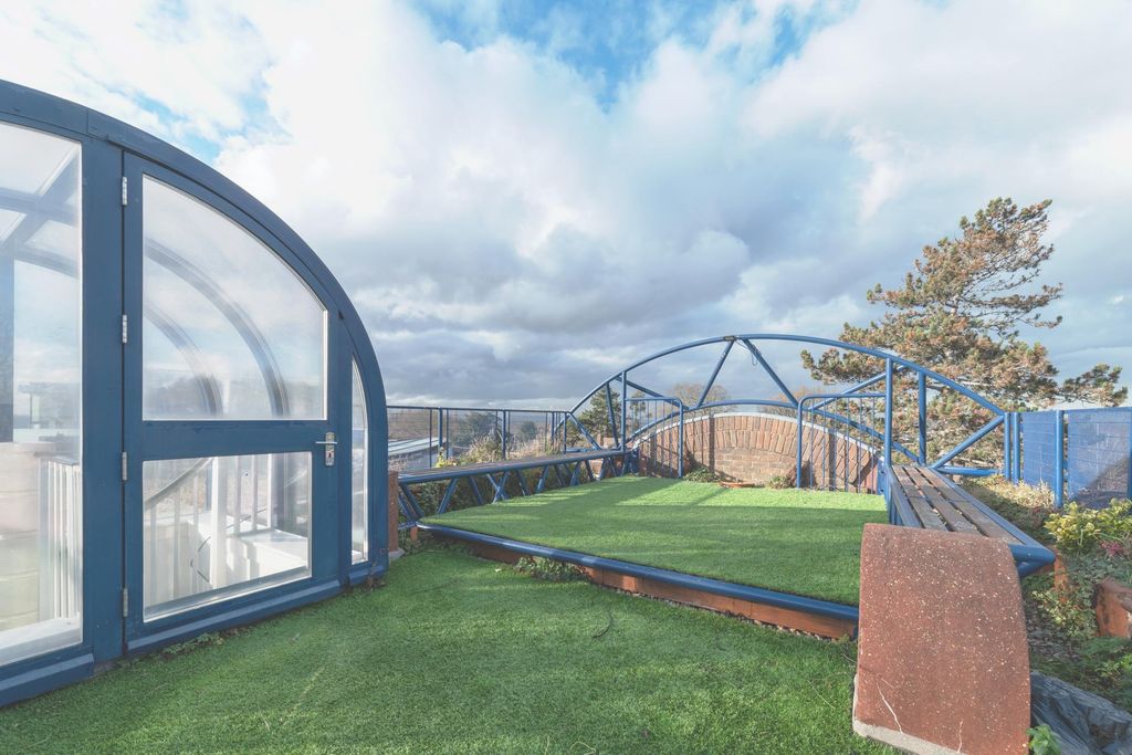 Property photo 1 of 18 Photo 26