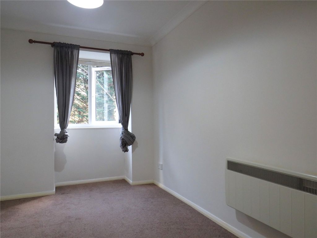 Property photo 3 of 8 Picture No. 04