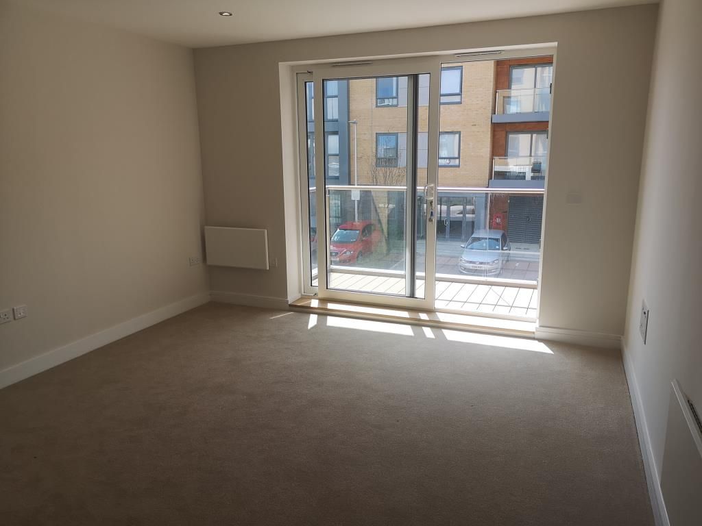 Property photo 3 of 7 Living Room