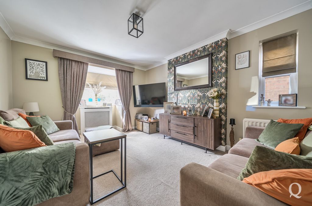 Property photo 2 of 42 c1Aa9B00-Aa99-487...