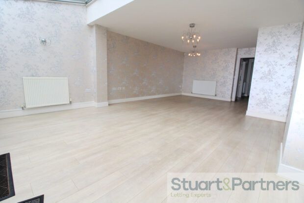 Additional image 4 of 4 bed terraced house to rentBarncroft Drive, Lindfield RH16