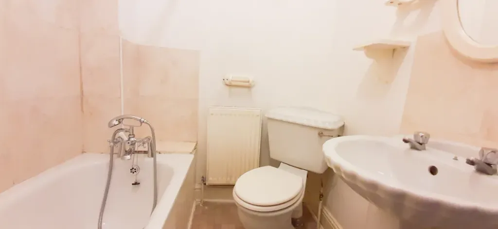 Property photo 3 of 9