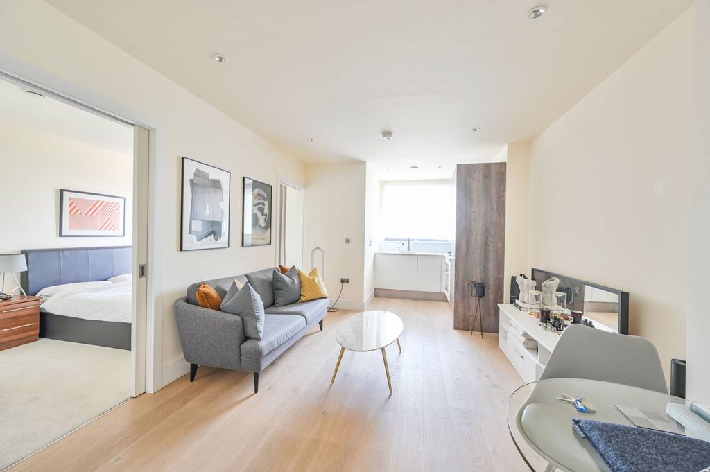Property photo 1 of 8